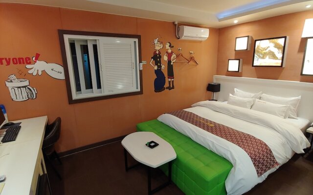 Apple Drive-in Hotel