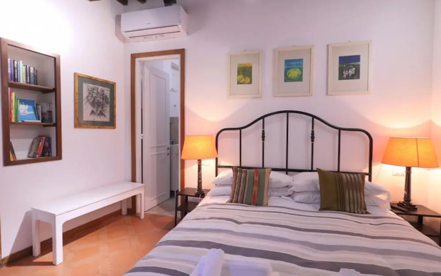 Lovely Navona Apartment