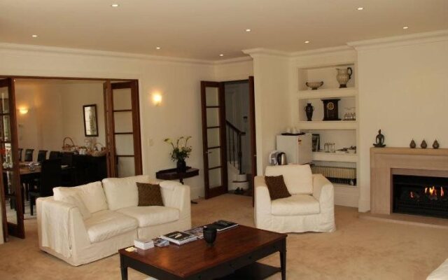 The Consulate Luxury Bed and Breakfast