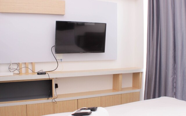 Cozy And Nice Studio At Sayana Bekasi Apartment