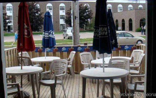 Stonehouse Motel and Restaurant