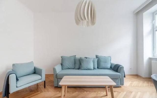 Universum Apartment 2