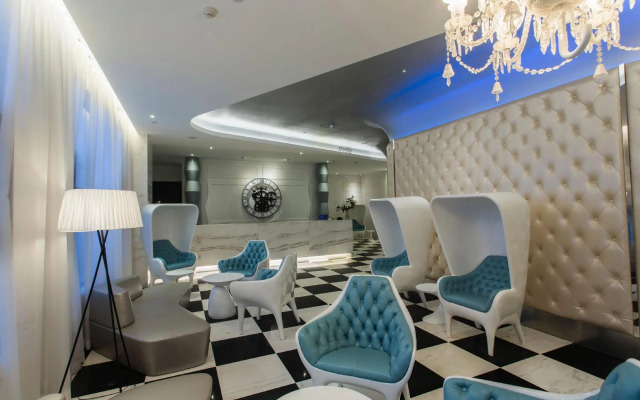 Orange Hotel Select