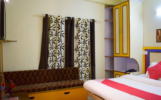 OYO Rooms Mall Road View