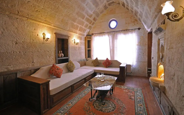 Has Cave Konak