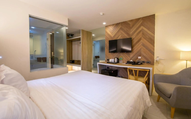 We Terminal Hotel