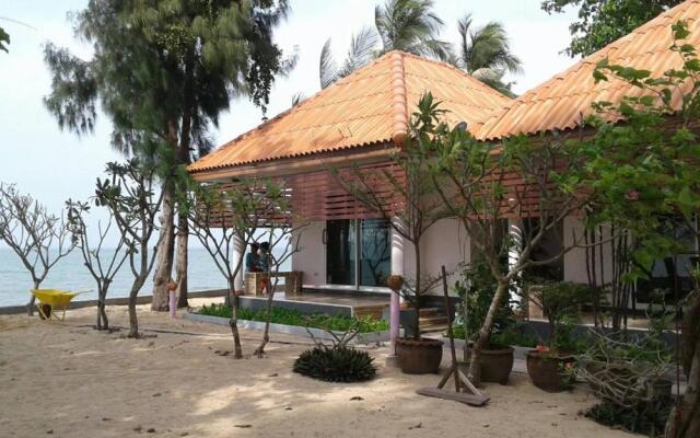 Maenam Villa Hotel