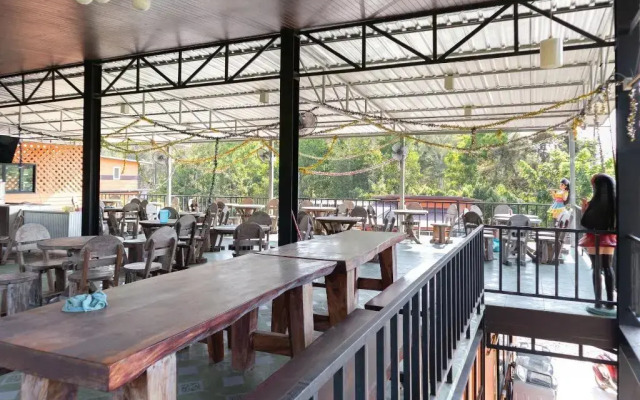 OYO 755 Rattana Resort