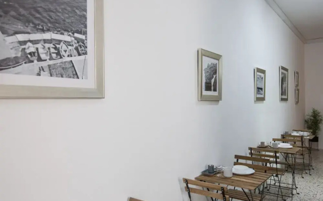 The Burrow City Rooms - Homestay