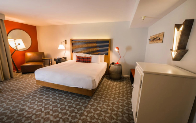 Chaminade Resort & Spa