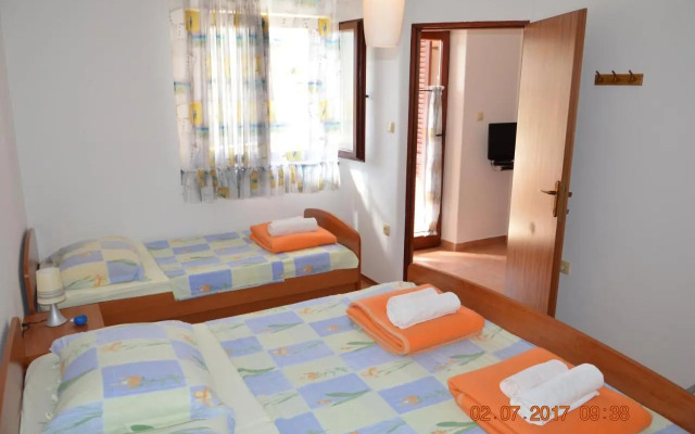 Apartments and rooms by the sea Jakisnica, Pag - 4160