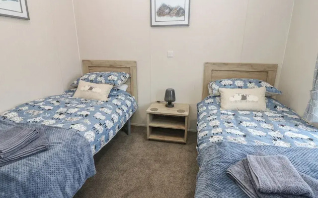 Brocklebank Lodge, 35