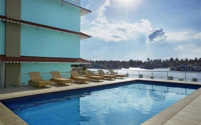Indy Waterfront Resort