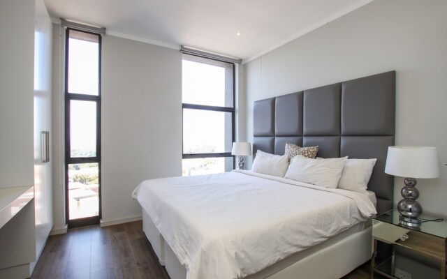 Sandton Smart Apartment Eleven