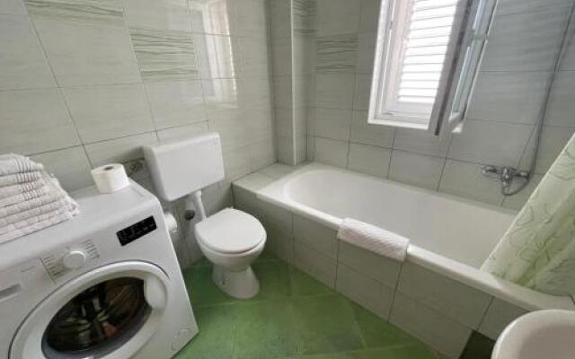 Petros Apartments Pag