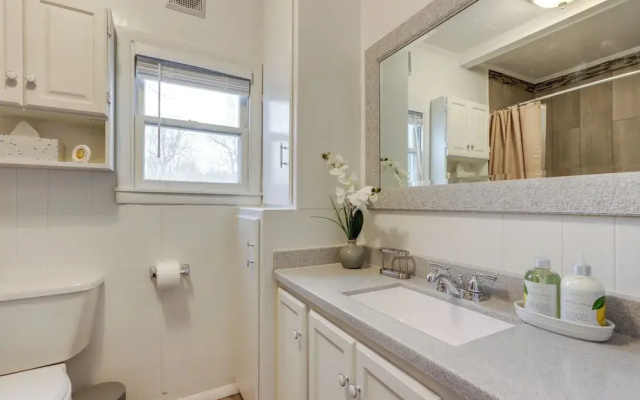 Walkable & Updated Nevada Home: Family Friendly!