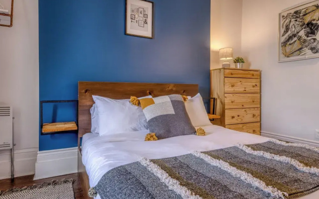Remparts 2 Bed w Private Terrace & Sauna