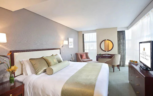 Regal Plaza Hotel & Residence Waigaoqiao