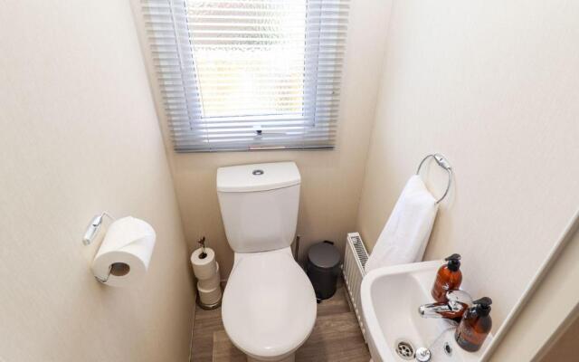 3 Bed New Lodge, Sleeps 4, Pets Welcome