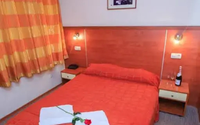 Desudava Hotel
