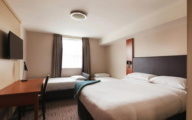 Premier Inn Chesterfield West