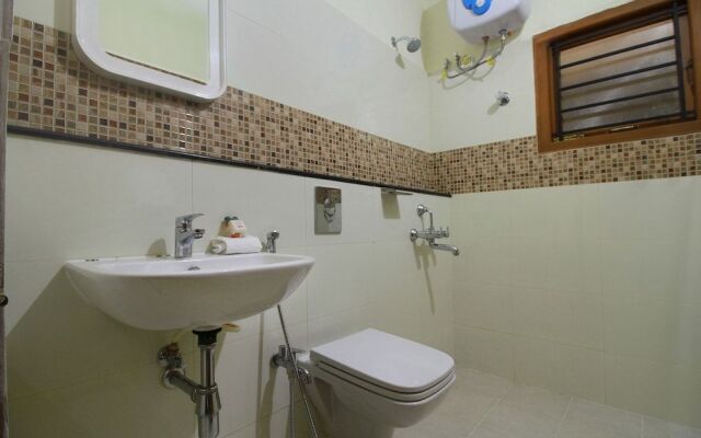 OYO 15427 Hotel Apple Grand
