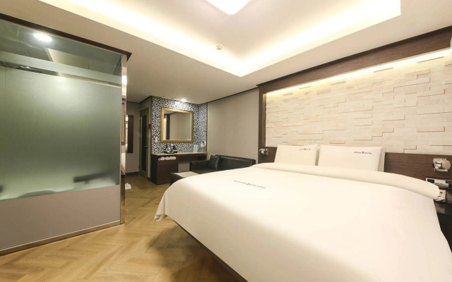 Sugar Hotel
