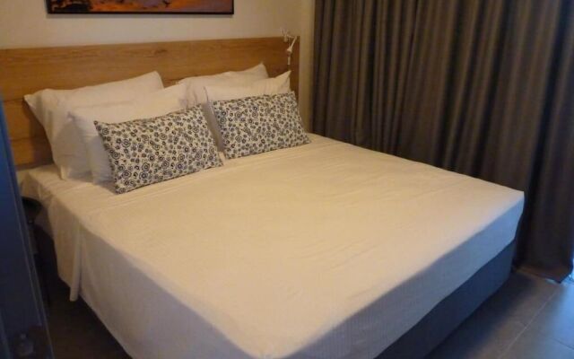 Comfort Suites and Rooms