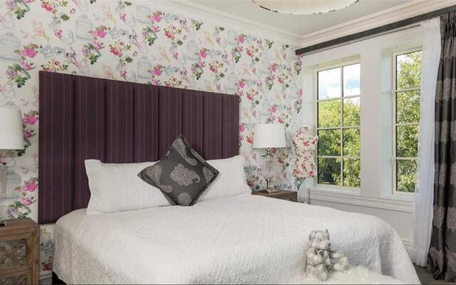 Henley Hotel