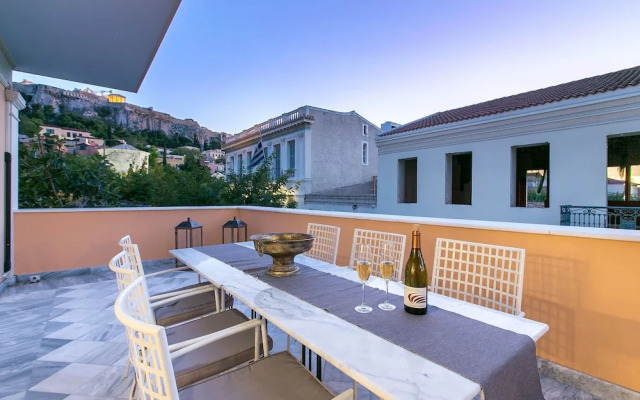 Aerides 3 Luxury Suites