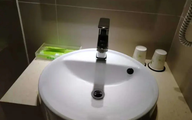 Lemon Bay Hotel (Guilin International Convention and Exhibition Center)