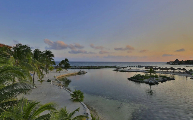 Coral Maya Stay Suites