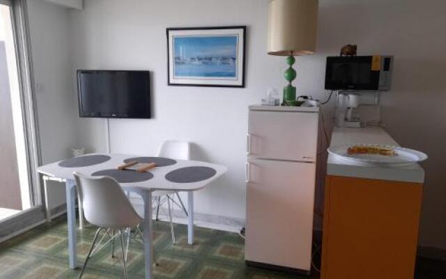 Apartment Vue Mer - Direct a la Plage