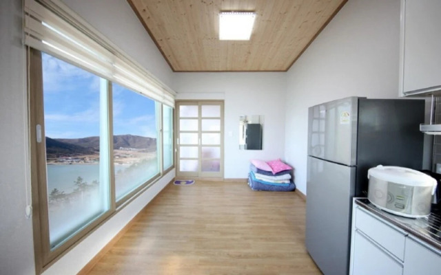 Jindo Arirang Beach Pension