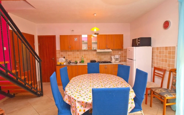 Apartments Arsen 928