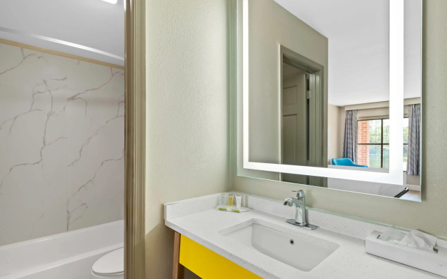 Days Inn by Wyndham Petersburg/South Fort Lee