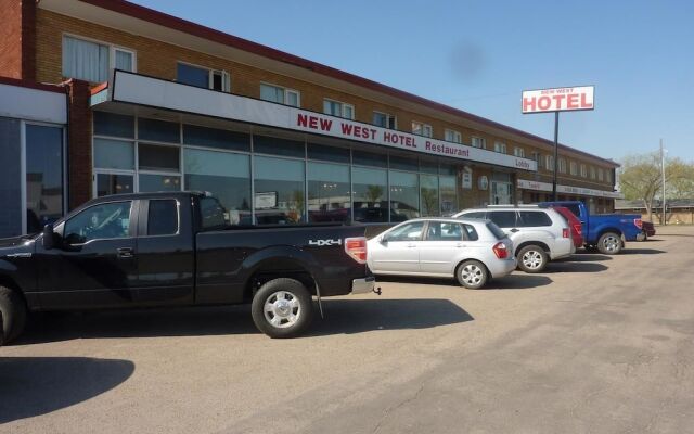 Ramada by Wyndham West Edmonton Hotel & Suites