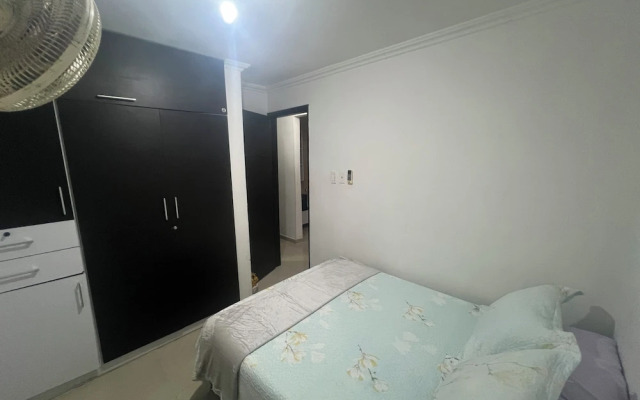 Casa Villa Carolina 5 min Puerta de Oro
