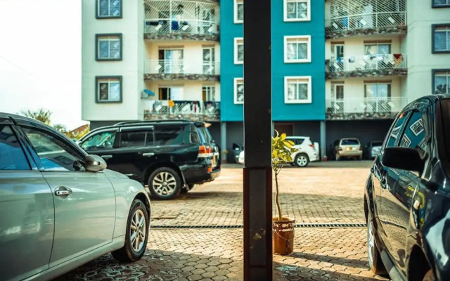 Cozy 1-bed Apt With Pool & Gym in Najjera 2