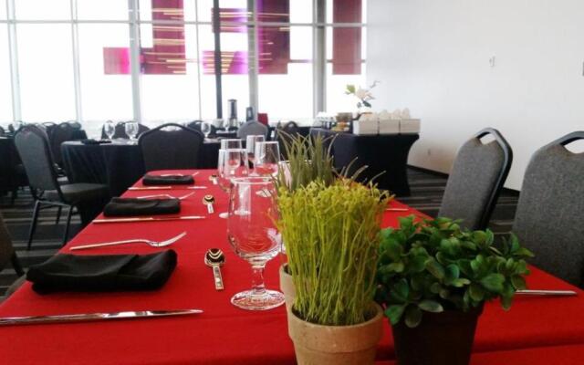 Grand Times Hotel Laval - Centropolis