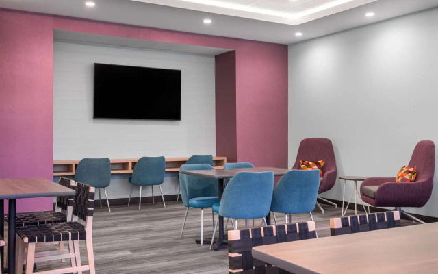 Tru by Hilton Norco Eastvale