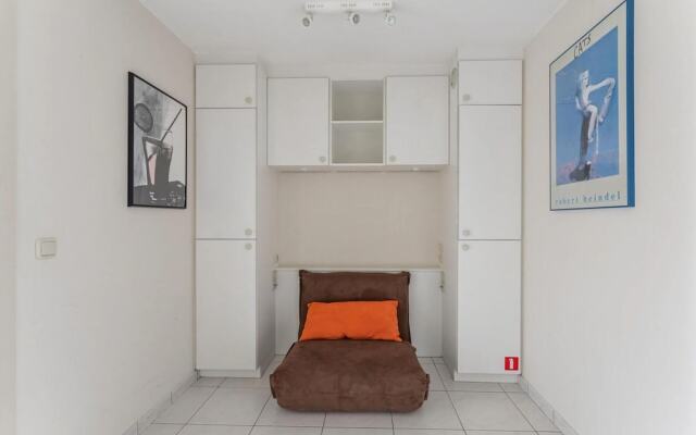Apartment With Balcony and sea Views