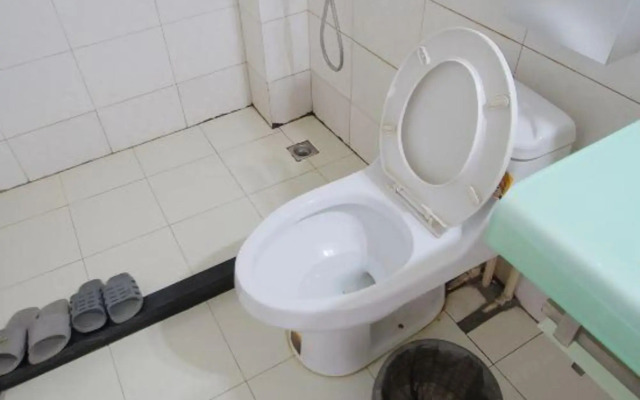 Yihong Hostel