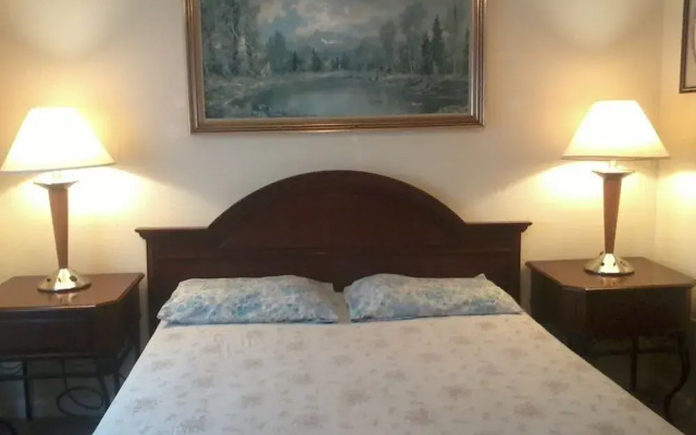 Hiland Terrace Hotel