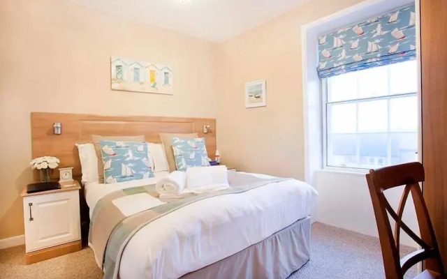Number 61 Guest House and Tea Room