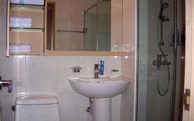 Crown Guesthouse