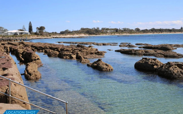 The Crescent - Pet Friendly - 1 Min To Beach
