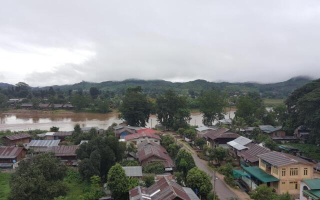 Red Dragon Hotel Hsipaw