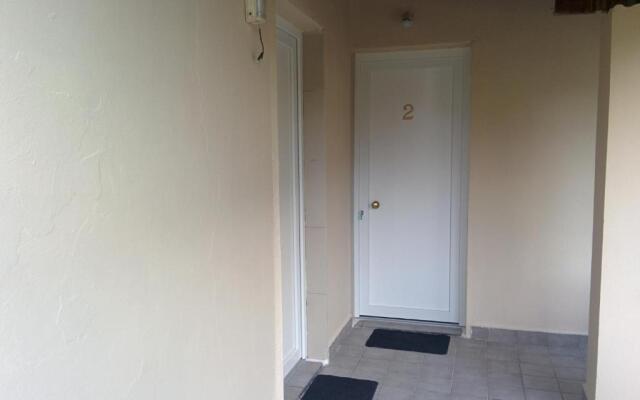 Varagoulis Giannis & Lenas Apartments