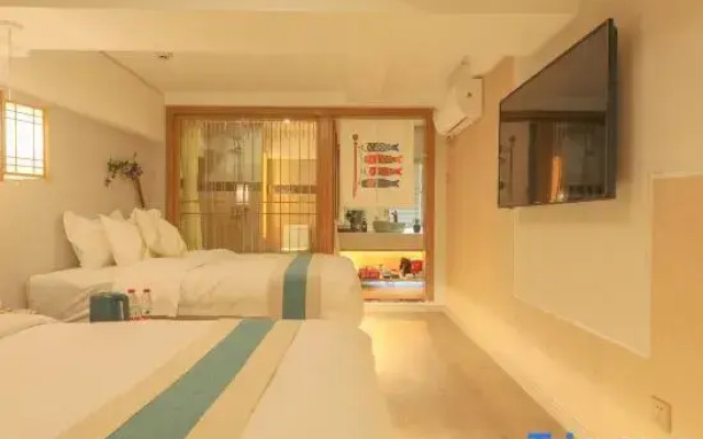 YunMan Hotel (Economic Development Kunming University)